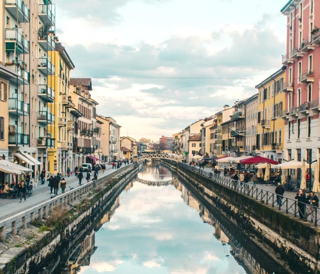 Apartment Pop House Romolo-milano Metro To Station Mailand