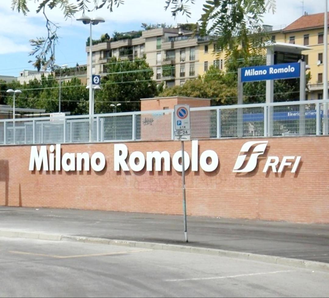 Apartment Pop House Romolo-milano Metro To Station Mailand