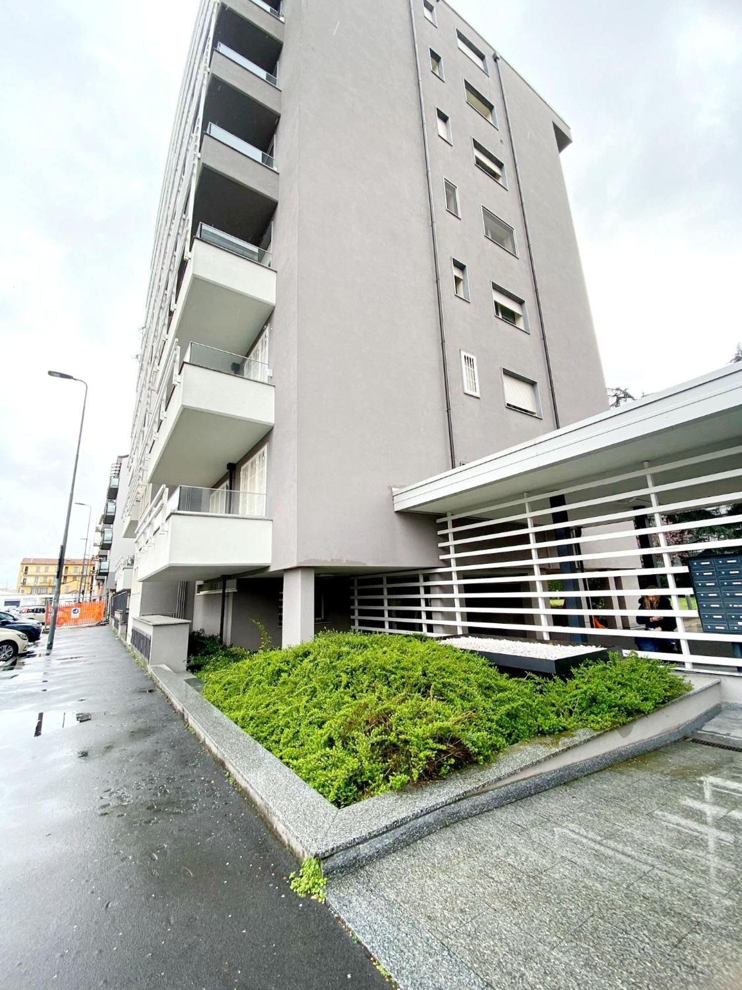 Apartment Pop House Romolo-milano Metro To Station Mailand