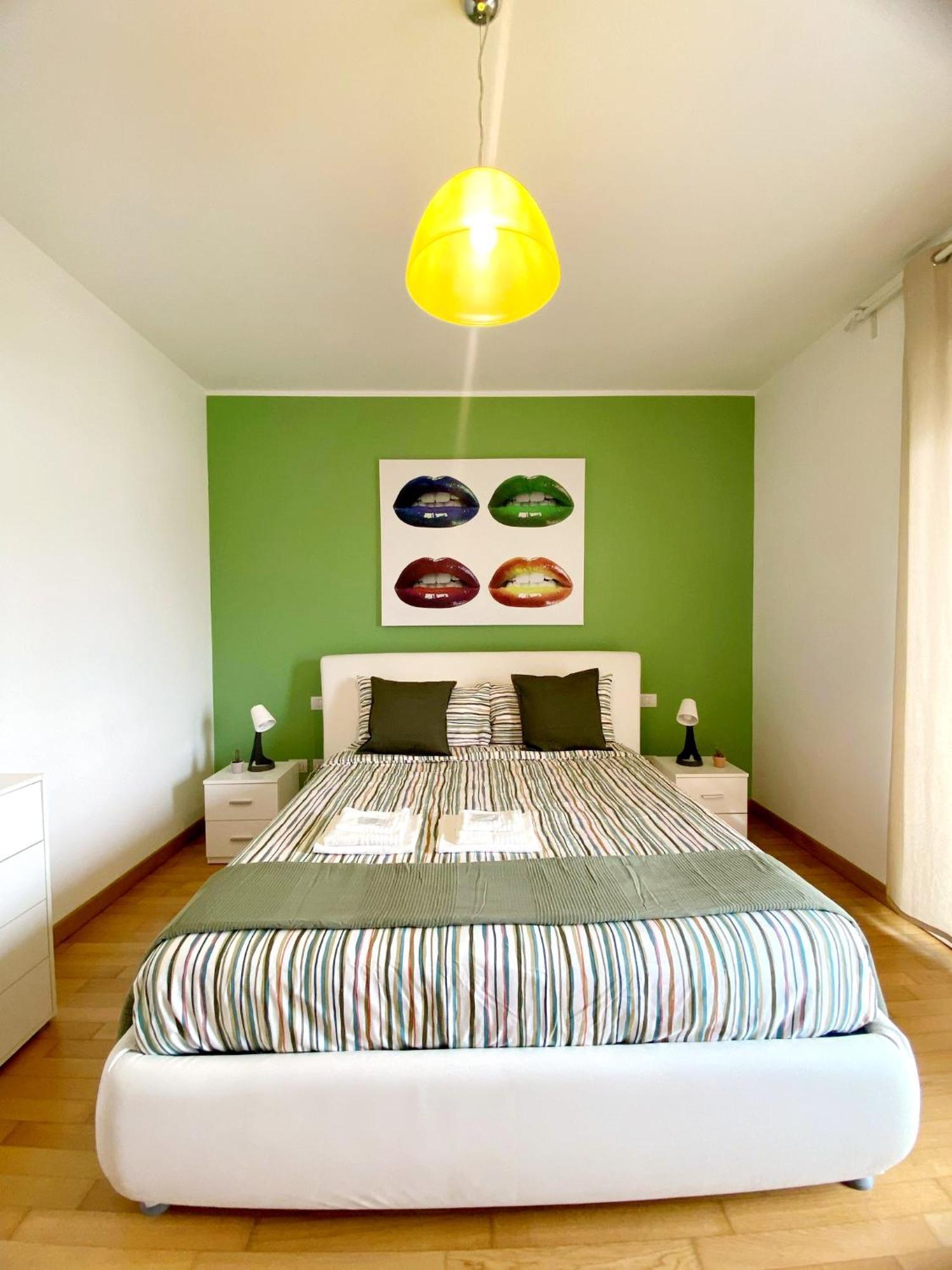 Apartment Pop House Romolo-milano Metro To Station