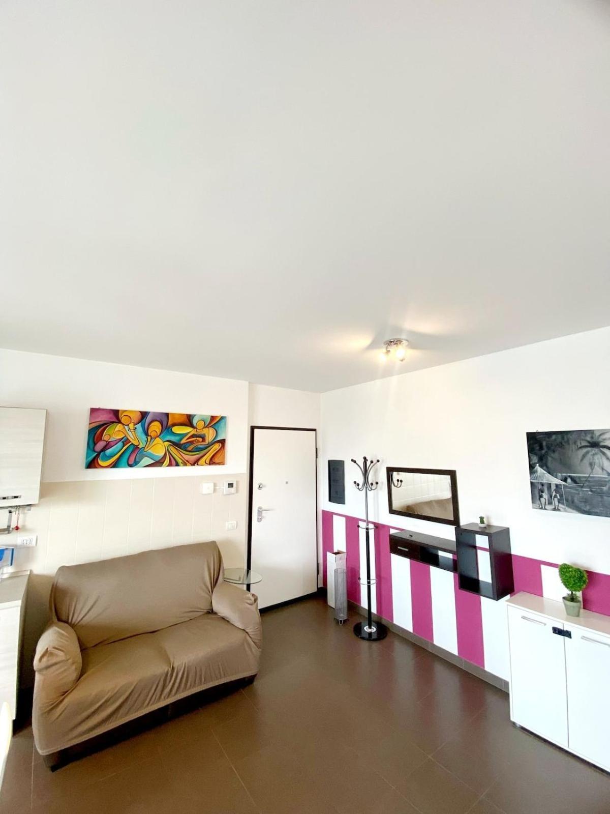 Apartment Pop House Romolo-milano Metro To Station Mailand